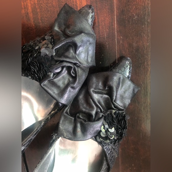 3/$25 Pierre Dumas 9, Vintage Black Sequinned & Bows Heels - Picture 2 of 7